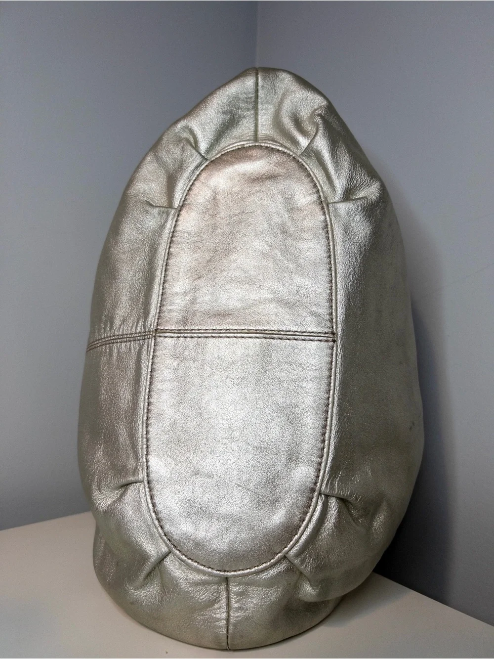 Cole Haan Silver Metallic Leather Drawstring Bucket Bag Hobo Shoulder Bag - Picture 13 of 13